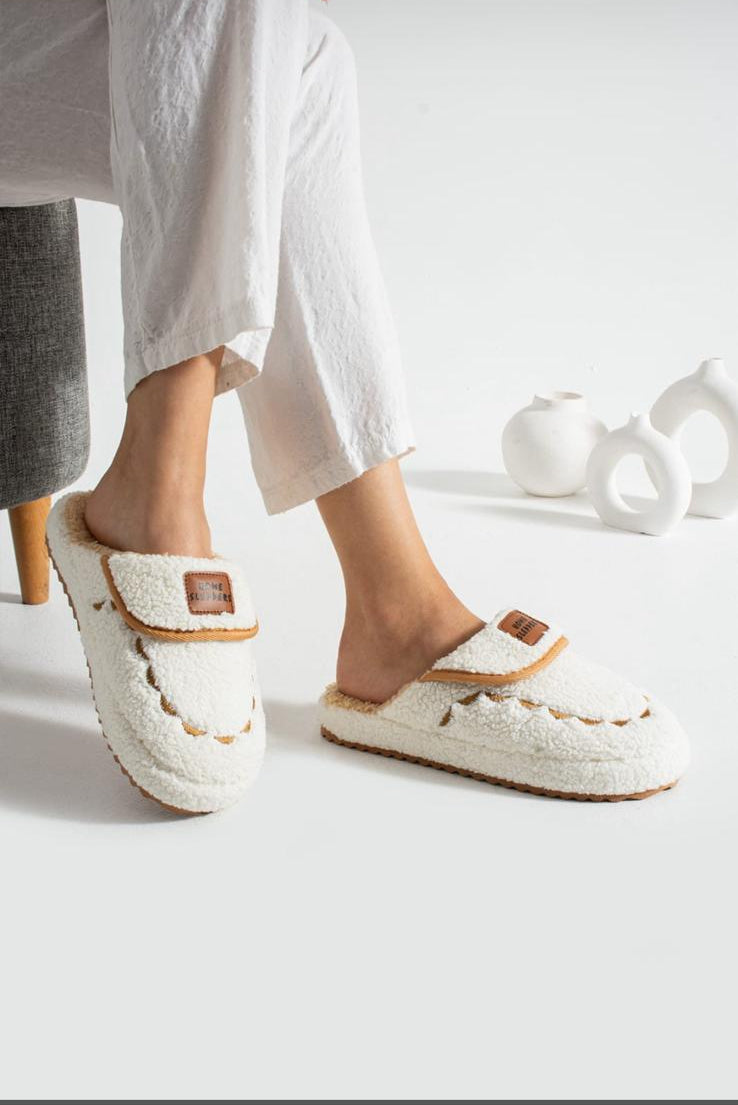Women's fluffy moccasin slippers